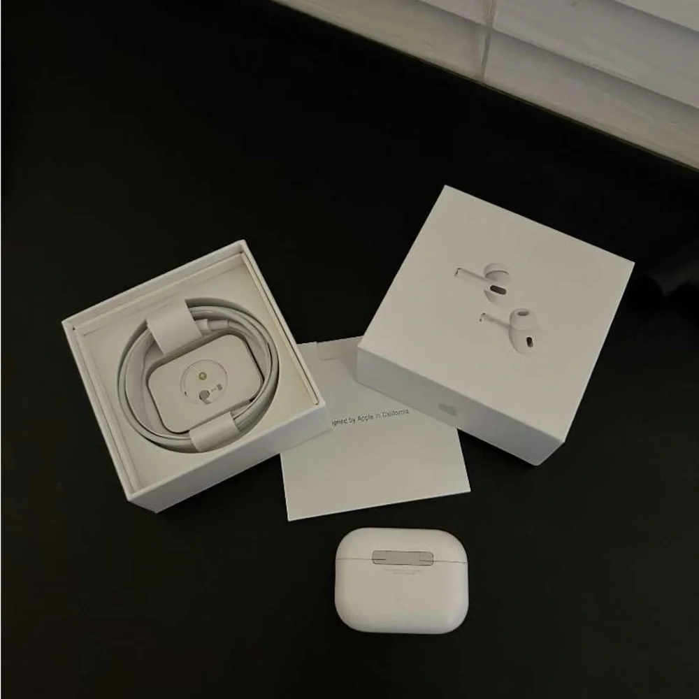 Wireless Earbuds with Charging Case - White